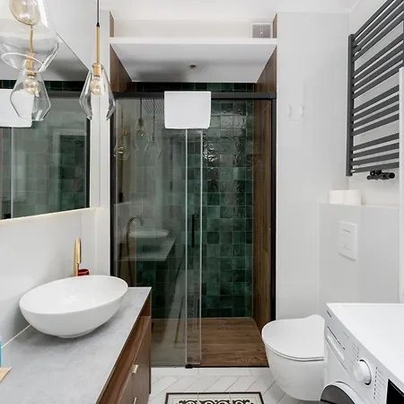 Limanowskiego Modern Loft By Bookinghost